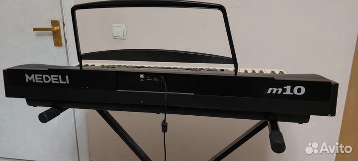 Синтезатор Medeli M10