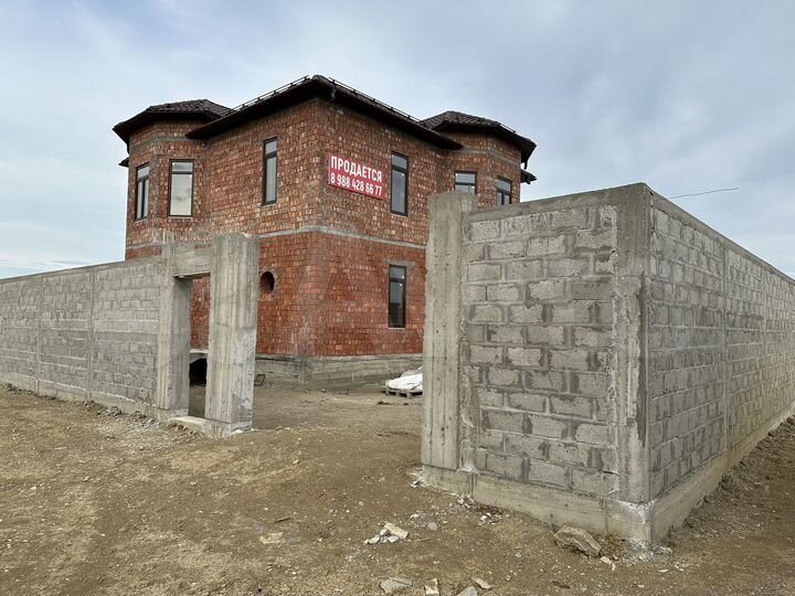 Дом 180 м² на участке 3 сот.