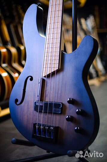 Безладовый бас Cort B4FL-mhpz-opta