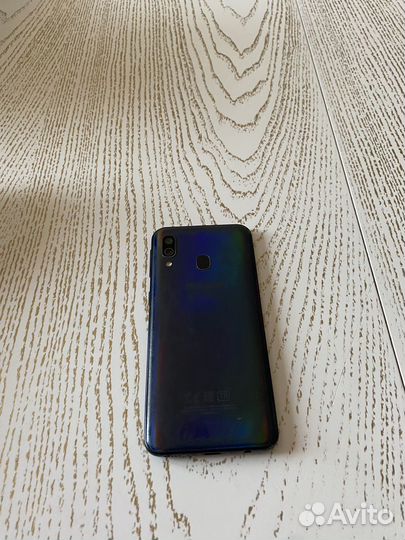 Samsung Galaxy A40, 4/64 ГБ