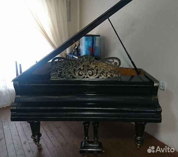 Рояль кабинетный