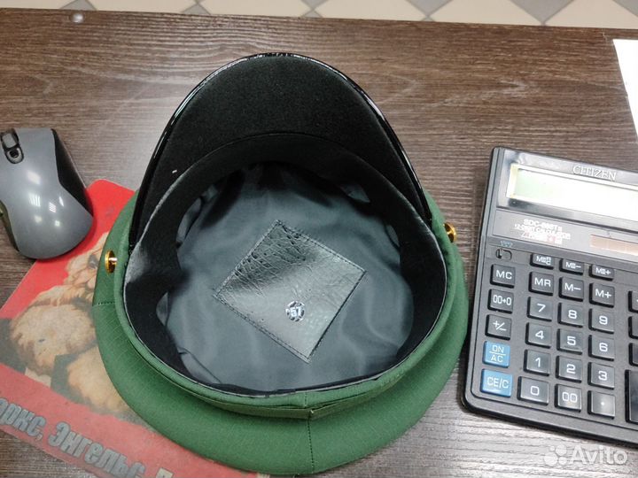 Фуражка с комплектующими для заказа