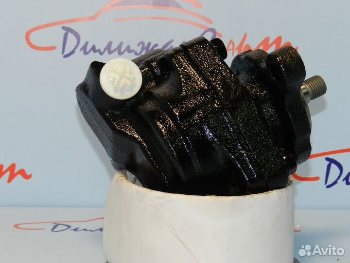 Насос гур Toyota Land Cruiser