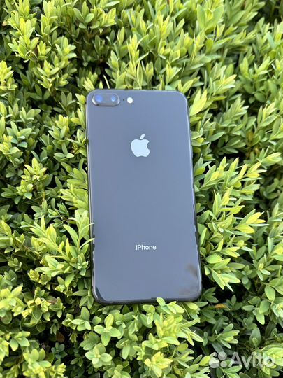 iPhone 8 Plus, 64 ГБ