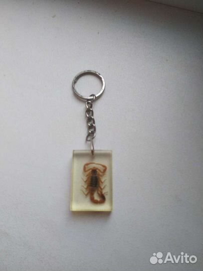 Брелок со скорпионом открывашка для пива