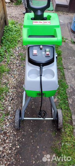 Садовый измельчитель бу