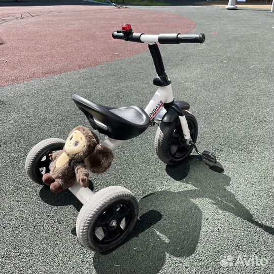 Трехколесный велосипед