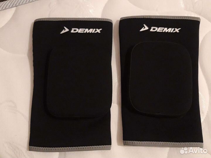 Наколенники