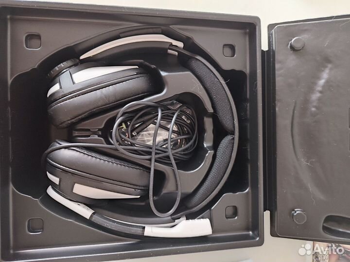 Проводные наушники