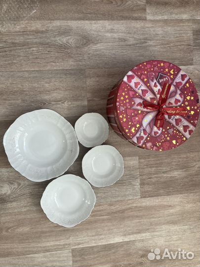 Набор тарелок
