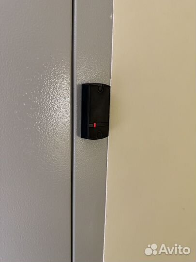 Установка магнитного замка