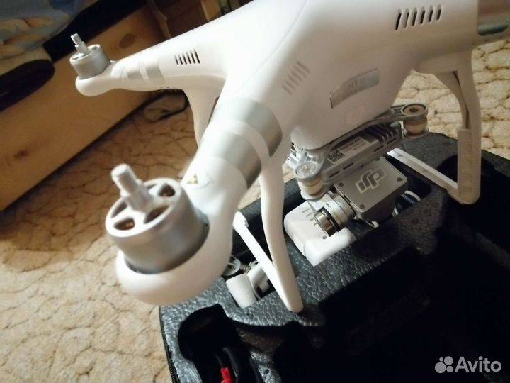 Квадрокоптер dji phantom 3