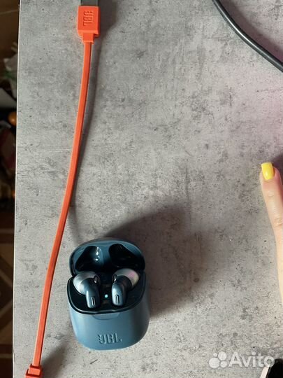 Беспроводные наушники jbl tune 220 tws
