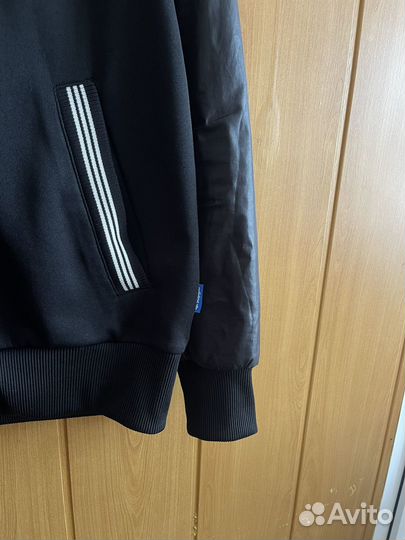 Adidas оригинальная куртка бомбер