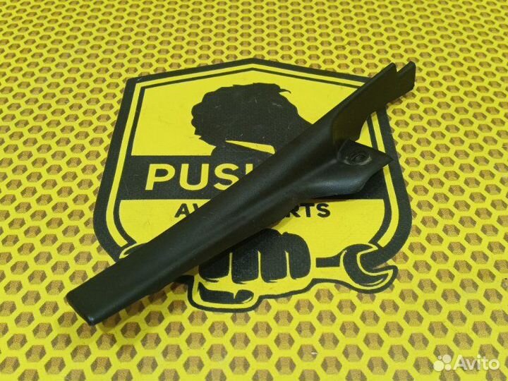 Накладка жабо уголок левая Renault Logan L8 K7M