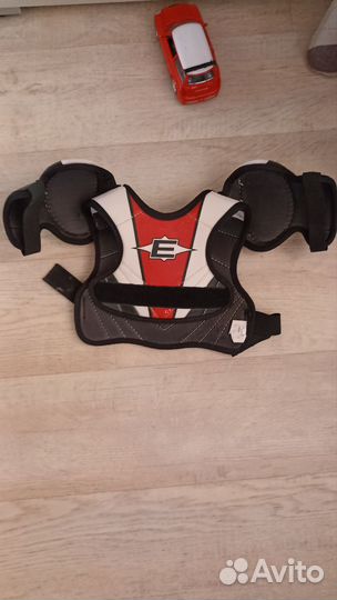 Нагрудник хоккейный детский