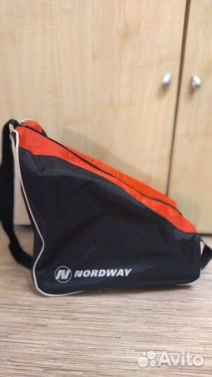 Коньки хоккейные