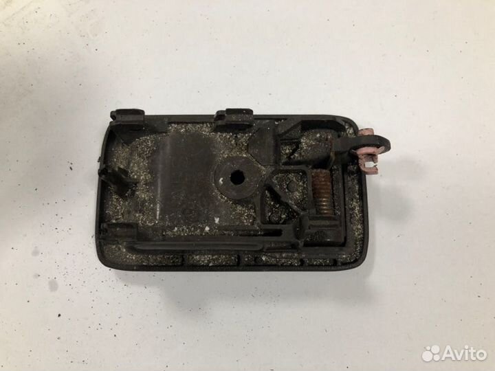 Ручка двери внутренняя задняя левая Toyota Hilux