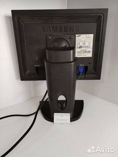 Монитор Samsung SyncMaster 152N