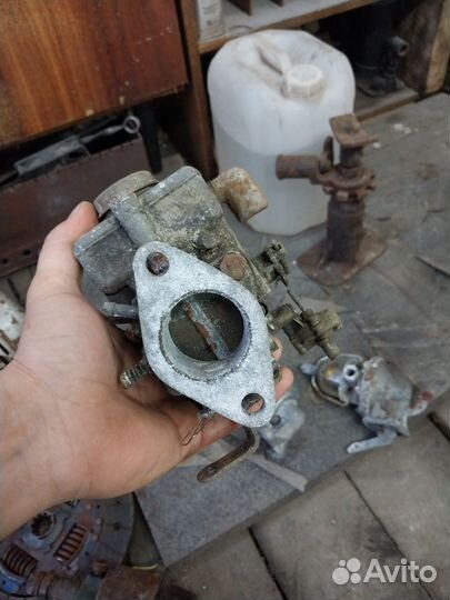 Запчасти на газ 21