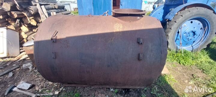 Бак железный