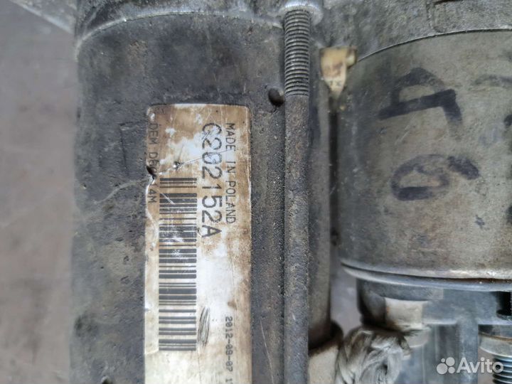 Стартер Volkswagen Passat B6