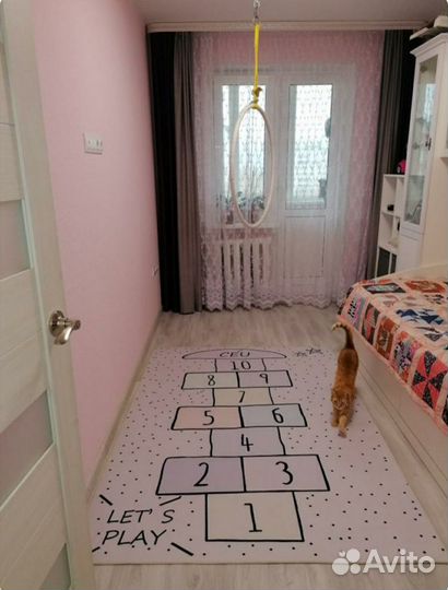 Ковер для современного интерьера. Новый