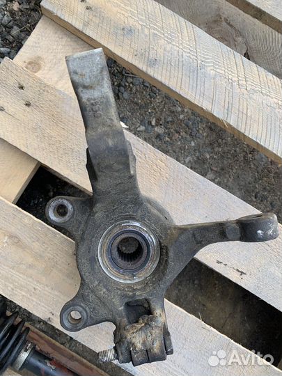 Полуось, ступица