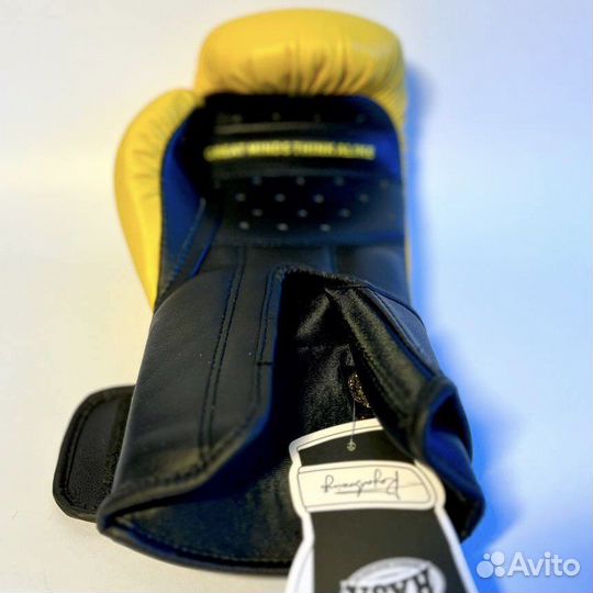 Перчатки боксерские Raja