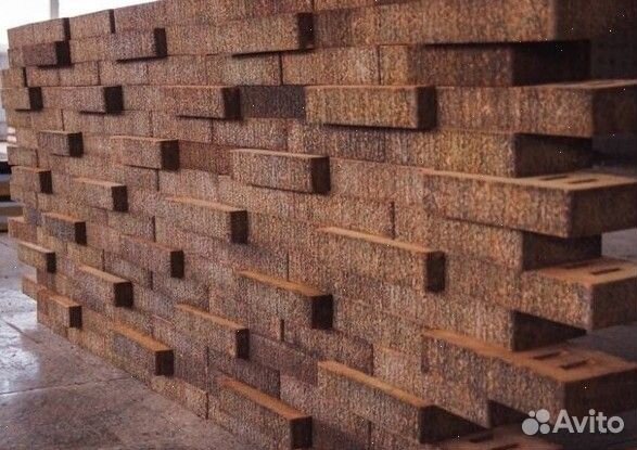 Строительный кирпич