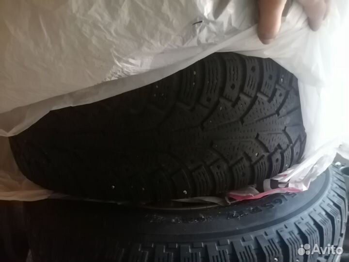 Nokian Tyres Hakkapeliitta 8 SUV 235/65 R17 108