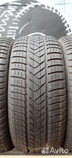 Pirelli Winter Sottozero 3 255/35 R21