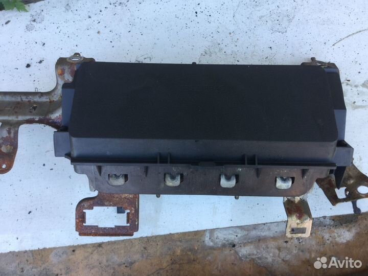 Подушка SRS ног водительская Toyota Highlander U50