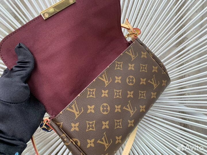 Сумка Louis Vuitton Favorite MM monogram