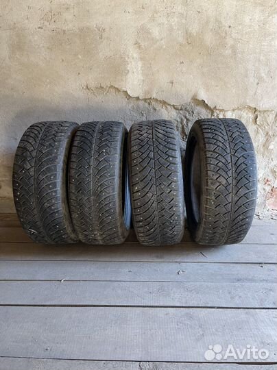 Bfgoodrich G-Force Stud 205/55 R16