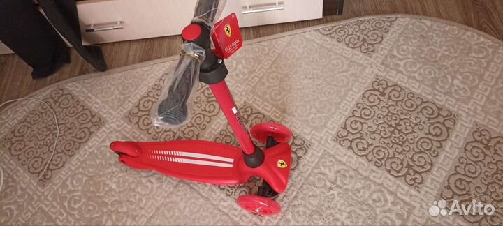 Самокат детский трехколесный новый