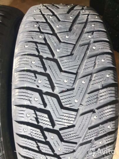 Hankook Winter I'Pike RS2 W429 215/50 R17 95T