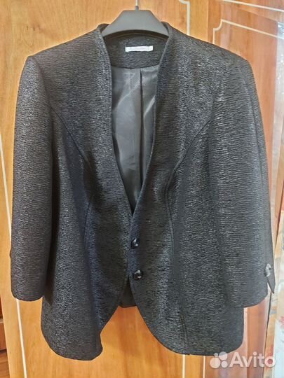 Костюм женский