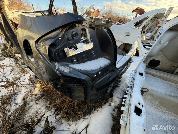 Крыло заднее левое Toyota Auris