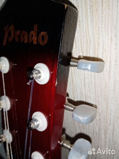 Акустическая гитара