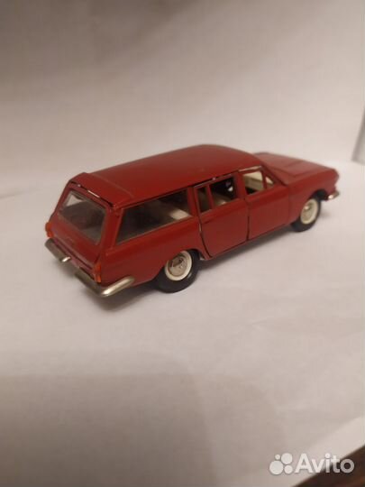 Модель СССР 1:43 Волга газ-24-02 красный