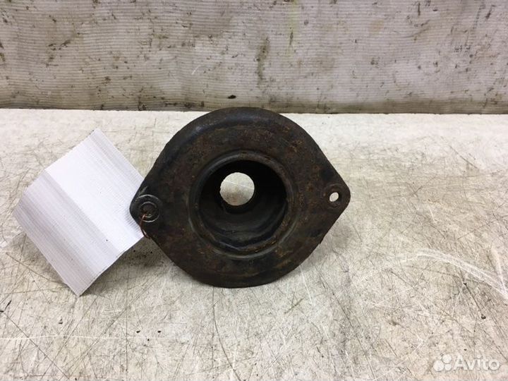 Опора заднего амортизатора Volkswagen Passat B3