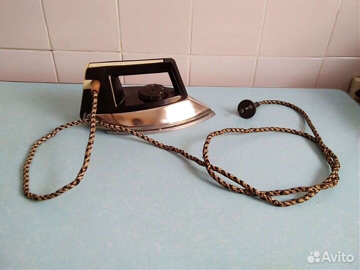 Утюги СССР новые и бу большой выбор