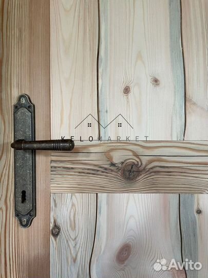 Двери ручной работы из Кело