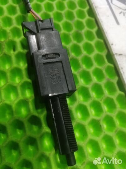 Концевик педали тормоза Nissan X-Trail