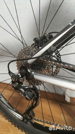 Велосипед cube acid 27.5