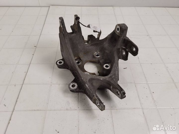 Кулак задний левый Tesla Model X 2018 1027411-00-D