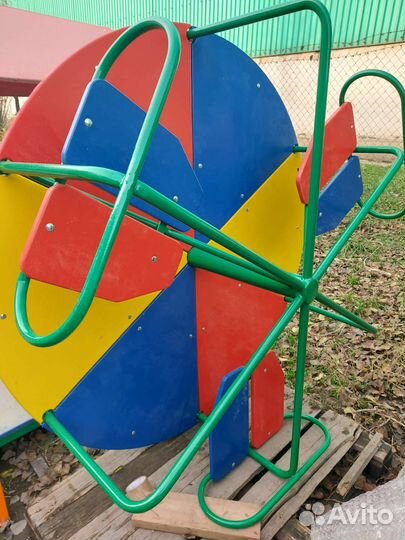 Карусель уличная 6 мест