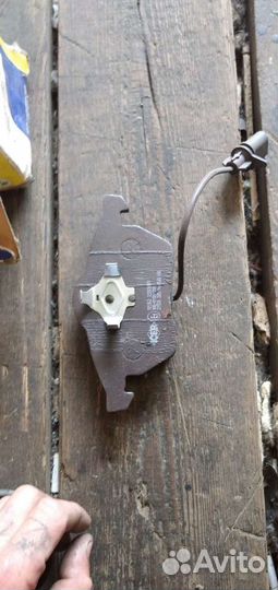 Тормозные колодки передние Ауди а4