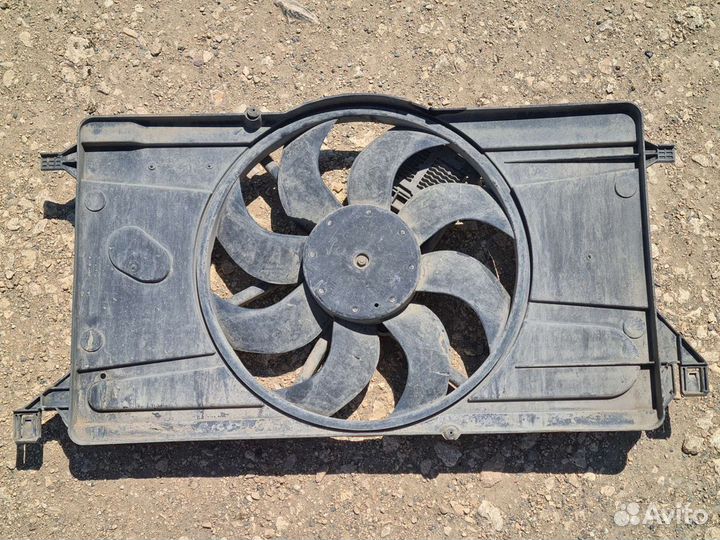 Вентилятор охлаждения 1.4/1.6 Ford Focus 2